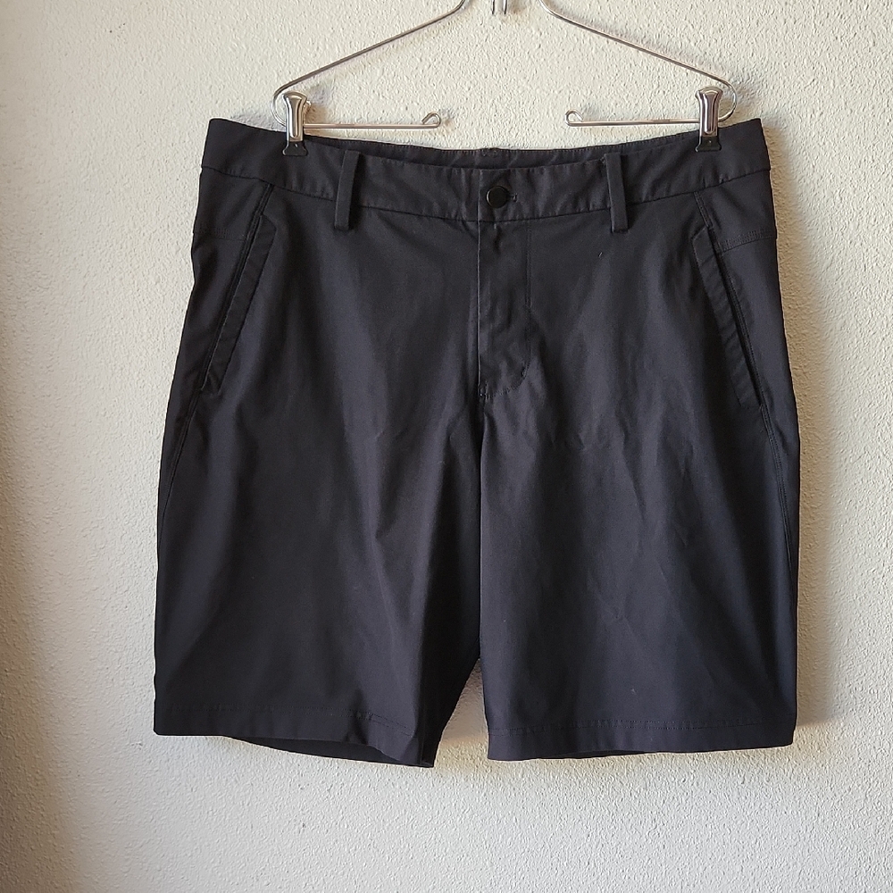 Lululemon The Works Short Warpstreme 10" Size 38